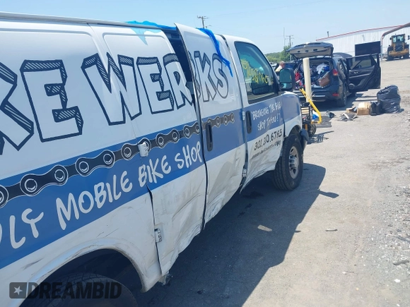 2017 Chevrolet Express Cargo with VIN 1GCWGAFF4H1337414, listed as a IAAI auction lot 42581060 with 196,182 mi miles and . Bid and sale history available at DreamBid. Image 6.