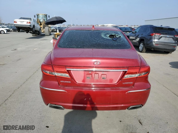 2011 Hyundai Azera Limited with VIN KMHFC4DF5BA552545, listed as a Copart auction lot 84218034 with 101,747 mi miles and Salvage Title. Bid and sale history available at carsss.com. Image 6.