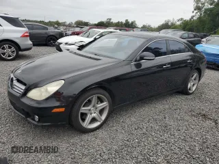 2008 Mercedes-Benz CLS-Class 5.5L with VIN WDDDJ72X98A131361, listed as a Copart auction lot 52164835 with 212,709 mi miles and Salvage Title. Bid and sale history available at carsss.com. Image 1.