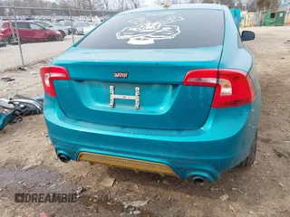 2017 Volvo S60 Dynamic with VIN YV126MFL3H2429594, listed as a IAAI auction lot 41405924 with 1 mi miles. Bid and sale history available at carsss.com. Image 17.