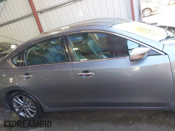 2018 Nissan Altima SV with VIN 1N4AL3AP3JC220232, listed as a IAAI auction lot 42037929 with 54,908 mi miles and . Bid and sale history available at carsss.com. Image 14.