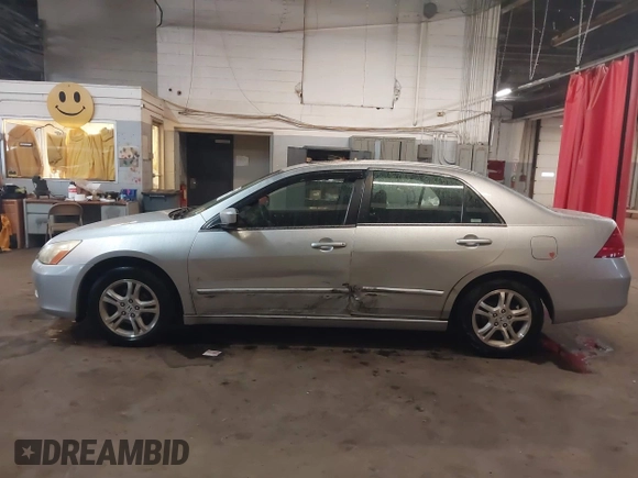 2006 Honda Accord EX-L z VIN 1HGCM56876A095110, wystawiony jako IAAI lot #42182018 z przebiegiem 197 426 mil mil oraz . Historia ofert i sprzedaży dostępna na DreamBid. Obrazek 14.
