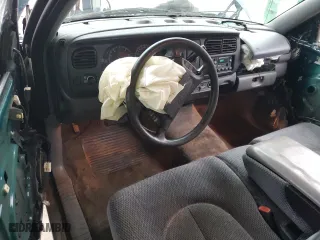 1998 Dodge Dakota SLT with VIN 1B7GL22Y9WS688713, listed as a Copart auction lot 44952955 with 106,102 mi miles and Salvage Title. Bid and sale history available at carsss.com. Image 8.
