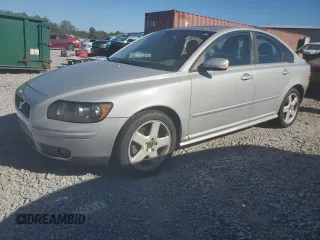 2005 Volvo S40 with VIN YV1MS682452065606, listed as a Copart auction lot 75401724 with 108,789 mi miles and Clean Title. Bid and sale history available at carsss.com. Image 1.