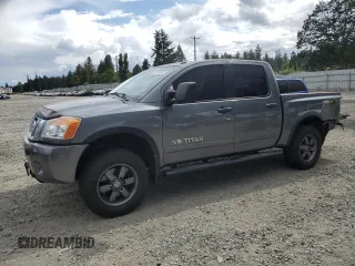 2015 Nissan Titan SV with VIN 1N6AA0EC5FN513631, listed as a Copart auction lot 61260425 with 160,408 mi miles and Salvage title. Bid and sale history available at DreamBid. Image 1.