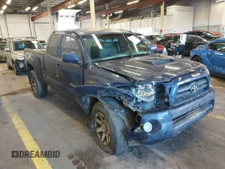 2006 Toyota Tacoma PreRunner with VIN 5TETU62N16Z179154, listed as a IAAI auction lot 40992273 with 213,800 mi miles. Bid and sale history available at carsss.com. Image 1.