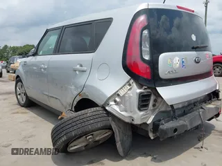 2016 Kia Soul z VIN KNDJN2A25G7823770, wystawiony jako IAAI lot #42115293 z przebiegiem 114 072 mil mil oraz . Historia ofert i sprzedaży dostępna na DreamBid. Obrazek 6.