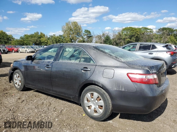 2008 Toyota Camry LE z VIN 4T4BE46K88R013921, wystawiony jako Copart lot #72229094 z przebiegiem 120 851 mil mil oraz Szkoda całkowita • Salvage title. Historia ofert i sprzedaży dostępna na DreamBid. Obrazek 2.