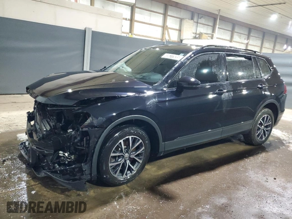 2021 Volkswagen Tiguan S z VIN 3VV0B7AX9MM007127, wystawiony jako Copart lot #45677935 z przebiegiem 32 976 mil mil oraz Czysty tytuł • Clean title. Historia ofert i sprzedaży dostępna na DreamBid. Obrazek 1.