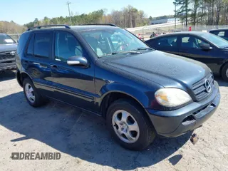 2004 Mercedes-Benz M 3.5L with VIN 4JGAB57E04A497978, listed as a IAAI auction lot 41866291 with 282,425 mi miles. Bid and sale history available at carsss.com. Image 1.