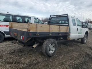 2014 Ford F-250 XL with VIN 1FT7X2B61EEA13924, listed as a Copart auction lot 43535775 with 114,249 mi miles and Salvage title. Bid and sale history available at DreamBid. Image 3.