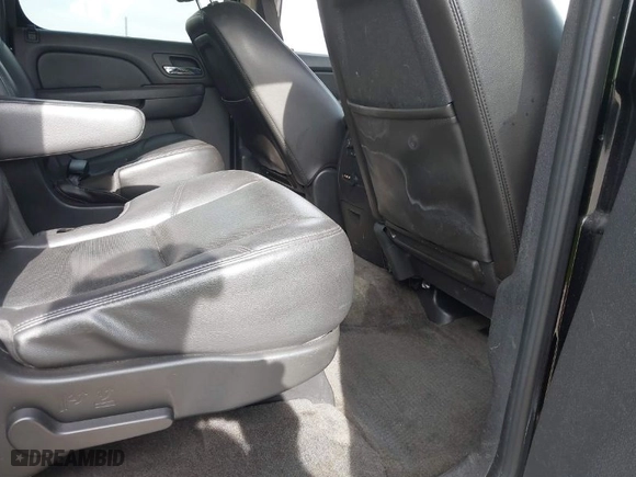 2011 Chevrolet Suburban LTZ with VIN 1GNSKKE37BR331312, listed as a IAAI auction lot 41618886 with 232,901 mi miles. Bid and sale history available at carsss.com. Image 8.