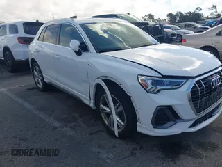 2020 Audi Q3 S line Prestige z VIN WA1FECF3XL1083346, wystawiony jako IAAI lot #41549891 z przebiegiem 52 699 mil mil oraz . Historia ofert i sprzedaży dostępna na DreamBid. Obrazek 1.