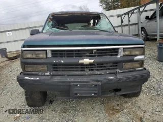 1995 Chevrolet Suburban with VIN 1GNFK16K0SJ430411, listed as a Copart auction lot 79208624 with 316,229 mi miles and Salvage Title. Bid and sale history available at carsss.com. Image 5.