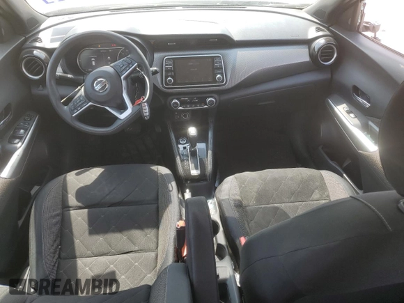 2019 Nissan Kicks S z VIN 3N1CP5CU3KL547941, wystawiony jako Copart lot #55298245 z przebiegiem 136 714 mil mil oraz Szkoda całkowita • Salvage title. Historia ofert i sprzedaży dostępna na DreamBid. Obrazek 8.