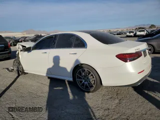 2021 Mercedes-Benz E-Class E 450 with VIN W1KZF5KB7MA935054, listed as a Copart auction lot 86288904 with 30,275 mi miles and Salvage Title. Bid and sale history available at carsss.com. Image 2.