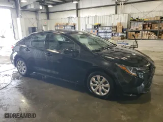 2022 Toyota Corolla LE with VIN 5YFEPMAE3NP340050, listed as a Copart auction lot 54420975 with 57,577 mi miles and Clean Title. Bid and sale history available at carsss.com. Image 4.
