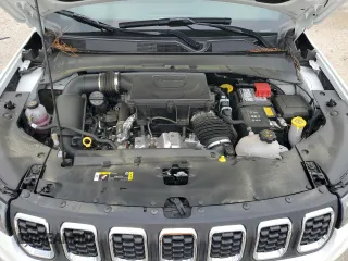 2024 Jeep Compass Sport z VIN 3C4NJDAN8RT157988, wystawiony jako Copart lot #52944995 z przebiegiem 7 740 mil mil oraz Szkoda całkowita • Salvage title. Historia ofert i sprzedaży dostępna na DreamBid. Obrazek 12.