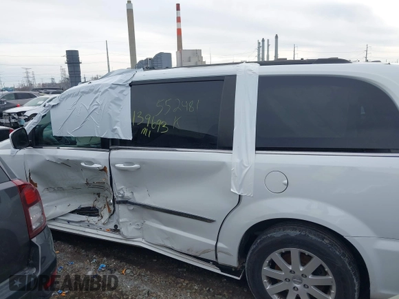 2015 Chrysler Town & Country Touring with VIN 2C4RC1BG9FR552481, listed as a IAAI auction lot 41422453 with 139,693 mi miles and . Bid and sale history available at DreamBid. Image 14.