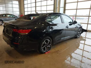 2024 Nissan Sentra SV z VIN 3N1AB8CV2RY285343, wystawiony jako IAAI lot #41579305 z przebiegiem 22 196 mil mil oraz . Historia ofert i sprzedaży dostępna na DreamBid. Obrazek 4.