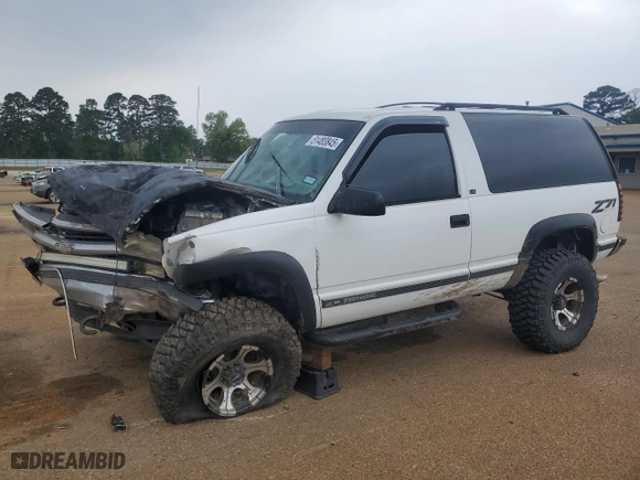 1998 Chevrolet Tahoe with VIN 3GNEK18R0WG147603, listed as a Copart auction lot 51483845 with 187,582 mi miles and Salvage Title. Bid and sale history available at carsss.com. Image 1.