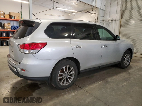 2014 Nissan Pathfinder Platinum with VIN 5N1AR2MN0EC634597, listed as a Copart auction lot 61038825 with 161,196 mi miles and Salvage title. Bid and sale history available at DreamBid. Image 3.