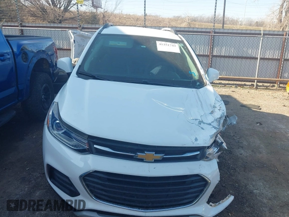 2021 Chevrolet Trax LT with VIN KL7CJLSB2MB309664, listed as a IAAI auction lot 41251743 with 20,478 mi miles. Bid and sale history available at carsss.com. Image 12.