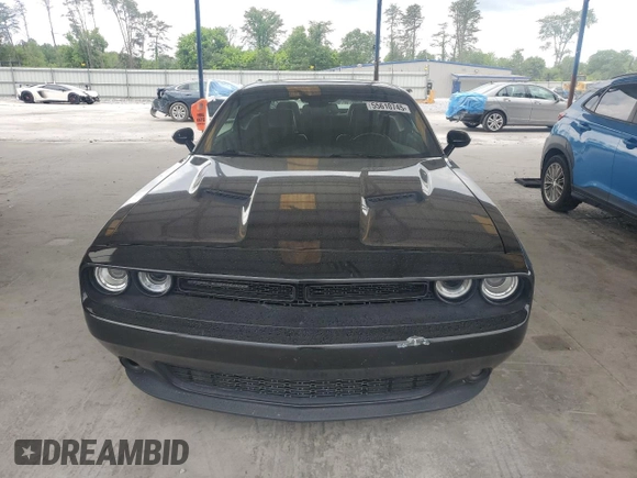 2016 Dodge Challenger SXT z VIN 2C3CDZAG7GH317012, wystawiony jako Copart lot #55610745 z przebiegiem 106 917 mil mil oraz Szkoda całkowita • Salvage title. Historia ofert i sprzedaży dostępna na DreamBid. Obrazek 5.