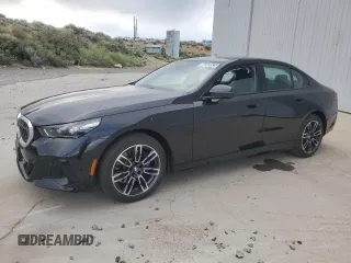 2025 BMW 5 Series 530i with VIN WBA43FJ06SCU82353, listed as a Copart auction lot 60269625 with 851 mi miles and Clean title. Bid and sale history available at DreamBid. Image 1.