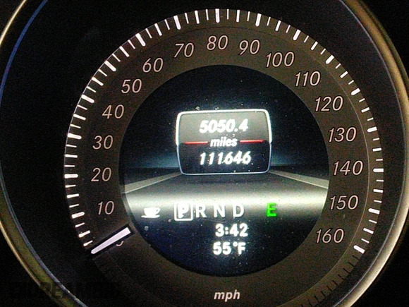 2013 Mercedes-Benz C-Class C 300 Sport with VIN WDDGF8AB7DR262326, listed as a IAAI auction lot 42139594 with 111,646 mi miles. Bid and sale history available at carsss.com. Image 15.