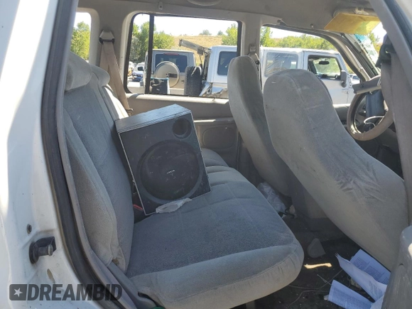 2001 Ford Explorer XLS with VIN 1FMZU72E41ZA70266, listed as a Copart auction lot 43534985 with Not provided miles and Non repairable. Bid and sale history available at DreamBid. Image 11.