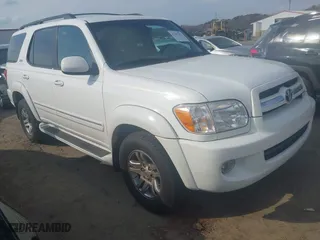 2006 Toyota Sequoia SR5 with VIN 5TDZT34A26S284157, listed as a IAAI auction lot 41687011 with 226,663 mi miles. Bid and sale history available at carsss.com. Image 1.