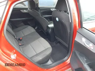 2023 Kia Forte LXS z VIN 3KPF24AD4PE596731, wystawiony jako IAAI lot #40501519 z przebiegiem 36 755 mil mil oraz . Historia ofert i sprzedaży dostępna na DreamBid. Obrazek 8.
