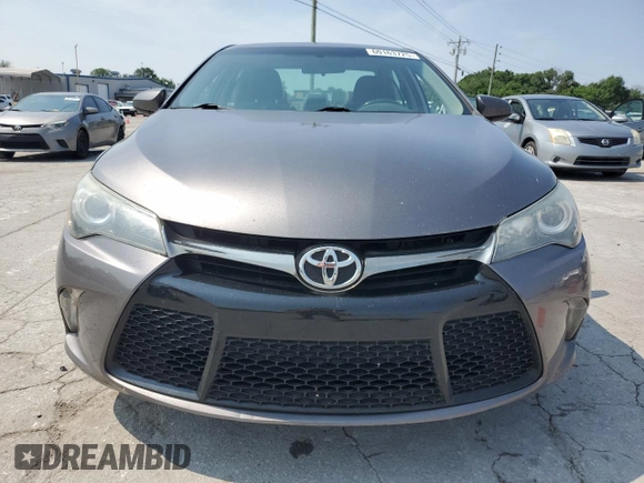 2017 Toyota Camry XLE with VIN 4T1BF1FK0HU340416, listed as a Copart auction lot 60163725 with 136,229 mi miles and Salvage title. Bid and sale history available at DreamBid. Image 5.