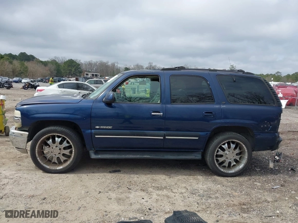 2001 Chevrolet Tahoe LT with VIN 1GNEC13T81R220256, listed as a IAAI auction lot 41800905 with 251,247 mi miles. Bid and sale history available at carsss.com. Image 14.