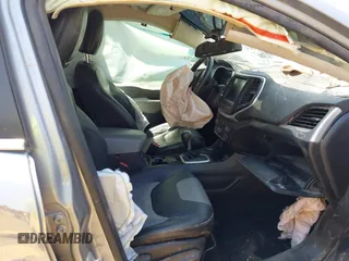 2014 Jeep Cherokee Limited с VIN 1C4PJMDS0EW110890, выставлен на аукционе IAAI как лот 42719588 с пробегом 88 090 миль миль и . История ставок и продаж доступна на DreamBid. Изображение 5.