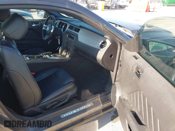 2014 Ford Mustang GT с VIN 1ZVBP8CFXE5254647, выставлен на аукционе IAAI как лот 42201914 с пробегом 95 133 миль миль и . История ставок и продаж доступна на DreamBid. Изображение 5.