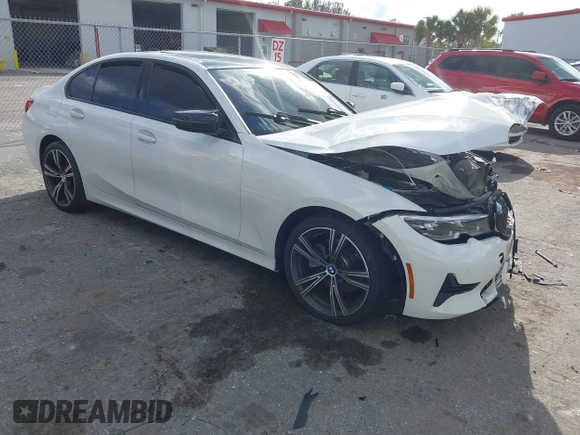 2019 BMW 3 Series 330i z VIN 3MW5R1J57K8A03673, wystawiony jako IAAI lot #41672322 z przebiegiem 72 083 mil mil oraz . Historia ofert i sprzedaży dostępna na DreamBid. Obrazek 1.