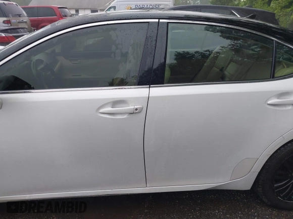 2013 Lexus ES 250 с VIN JTHBK1GG7D2028639, выставлен на аукционе IAAI как лот 42247375 с пробегом 103 996 миль миль и . История ставок и продаж доступна на DreamBid. Изображение 15.