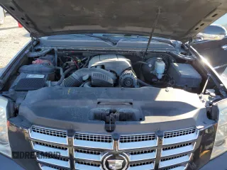2008 Cadillac Escalade z VIN 1GYFC66898R195597, wystawiony jako Copart lot #87352834 z przebiegiem 154 045 mil mil oraz Szkoda całkowita • Salvage title. Historia ofert i sprzedaży dostępna na DreamBid. Obrazek 12.