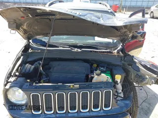 2016 Jeep Renegade Latitude with VIN ZACCJABT1GPD41970, listed as a IAAI auction lot 41795204 with 124,997 mi miles and . Bid and sale history available at carsss.com. Image 10.