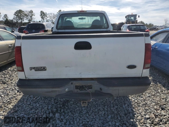 2000 Ford Super Duty F-250 XL with VIN 1FTNF21F6YEE07189, listed as a Copart auction lot 88033105 with 255,739 mi miles and Salvage Title. Bid and sale history available at carsss.com. Image 6.
