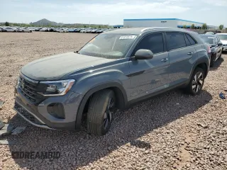 2024 Volkswagen Atlas SE z VIN 1V2WE2CA1RC257139, wystawiony jako Copart lot #51373575 z przebiegiem 4 439 mil mil oraz Szkoda całkowita • Salvage title. Historia ofert i sprzedaży dostępna na DreamBid. Obrazek 1.