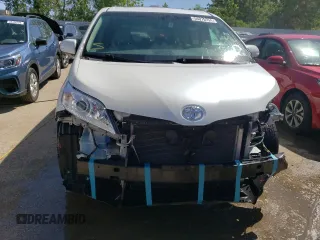 2014 Toyota Sienna XLE with VIN 5TDYK3DC6ES427920, listed as a Copart auction lot 54075594 with 127,018 mi miles and Salvage title. Bid and sale history available at DreamBid. Image 5.