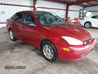 2000 Ford Focus ZTS with VIN 1FAHP3835YW197115, listed as a IAAI auction lot 41583720 with 177,022 mi miles and . Bid and sale history available at carsss.com. Image 1.