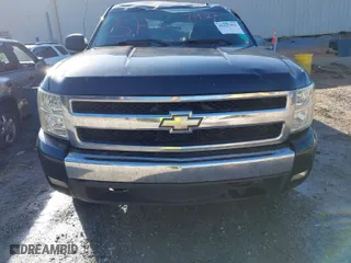 2007 Chevrolet Silverado 1500 LT w/1LT with VIN 2GCEK19J971628509, listed as a IAAI auction lot 41227422 with 303,725 mi miles. Bid and sale history available at carsss.com. Image 12.