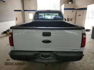 2003 Ford F-250 XL z VIN 3FTNF20L43MB35476, wystawiony jako Copart lot #47252475 z przebiegiem 434 412 mil mil oraz Czysty tytuł • Clean title. Historia ofert i sprzedaży dostępna na DreamBid. Obrazek 10.