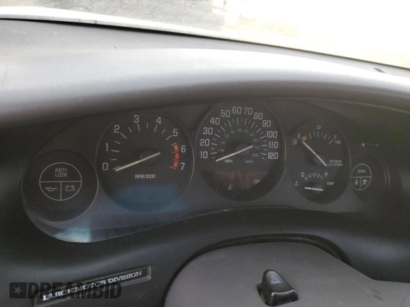 2001 Buick Regal LS with VIN 2G4WB55K511118798, listed as a Copart auction lot 82173184 with Not Provided miles and Salvage Title. Bid and sale history available at carsss.com. Image 9.