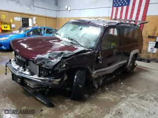 1996 Chevrolet Tahoe with VIN 3GNEK18R1TG140669, listed as a Copart auction lot 42910255 with 222,115 mi miles and Clean Title. Bid and sale history available at carsss.com. Image 1.