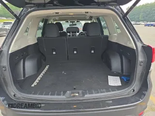 2023 Subaru Forester Premium z VIN JF2SKAEC6PH468002, wystawiony jako IAAI lot #42547222 z przebiegiem 73 121 mil mil oraz . Historia ofert i sprzedaży dostępna na DreamBid. Obrazek 4.